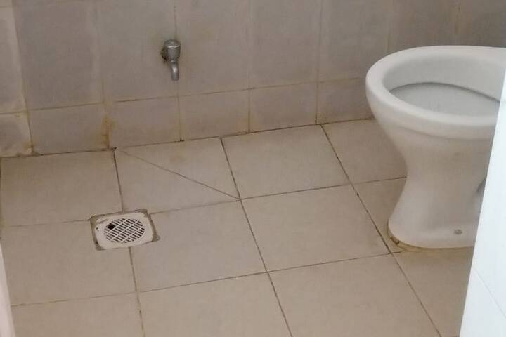 Room 8 of 14