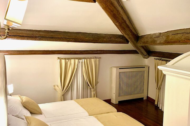 Room 20 of 112