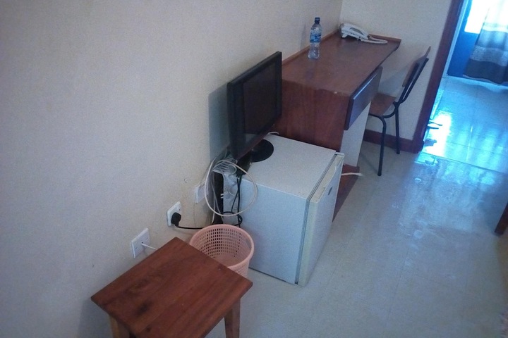 Room 9 of 26