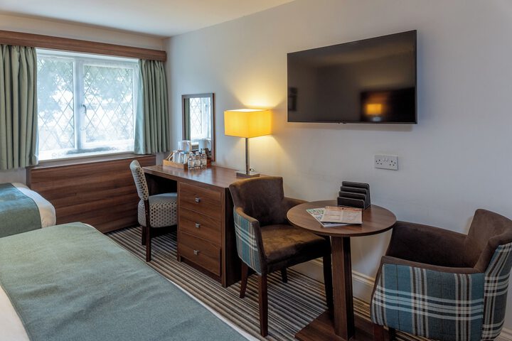 Room 33 of 114