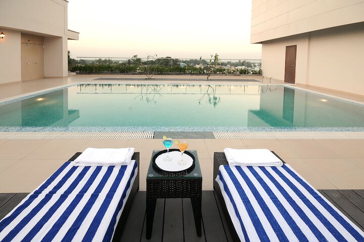 Pool 18 of 43
