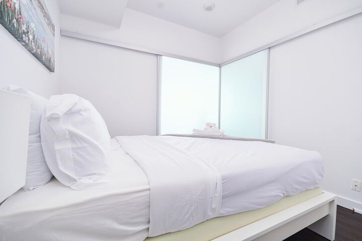 Room 2 of 42