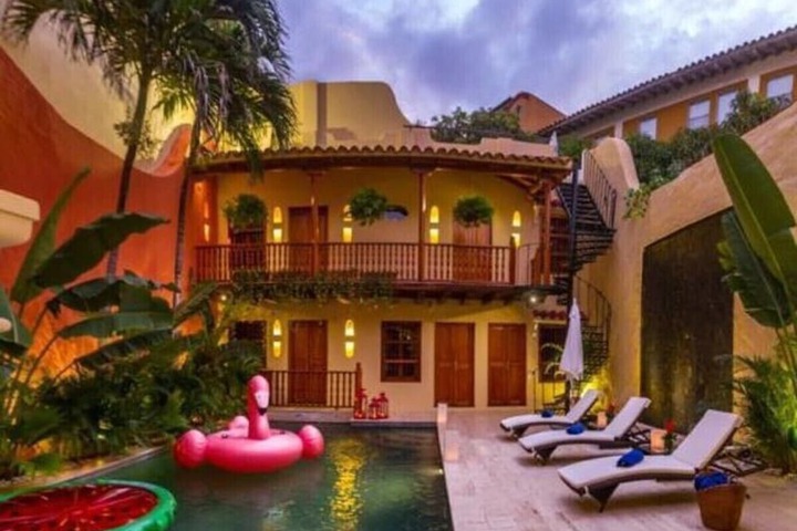 Pool 44 of 59