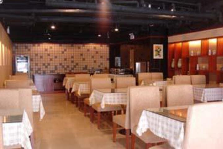 Dining 10 of 10