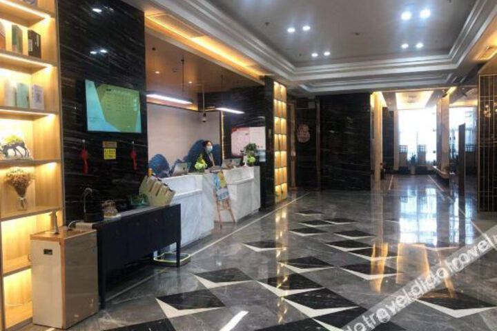 Hotel Interior 10 of 23