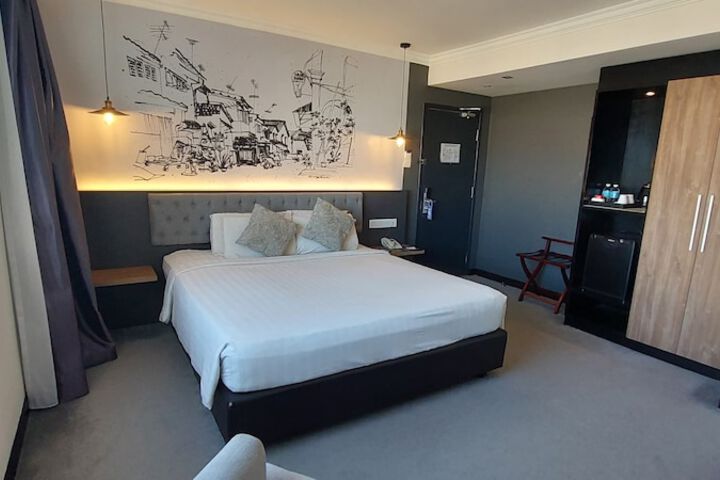 Room 54 of 97