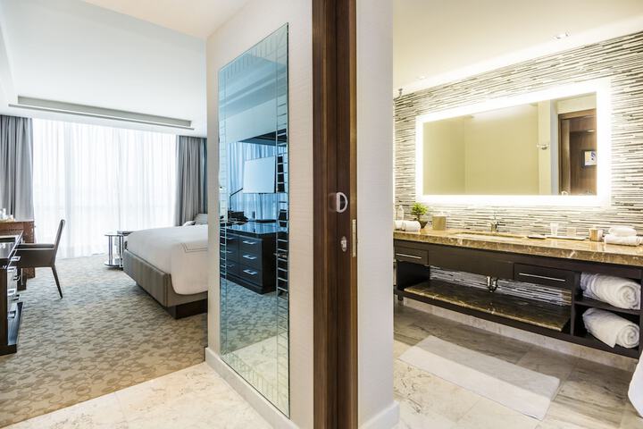 Room 29 of 70
