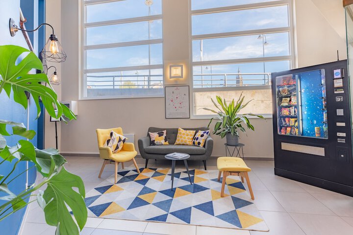 Guest Lobby