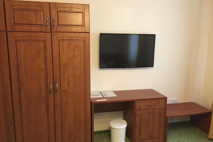Room 17 of 48