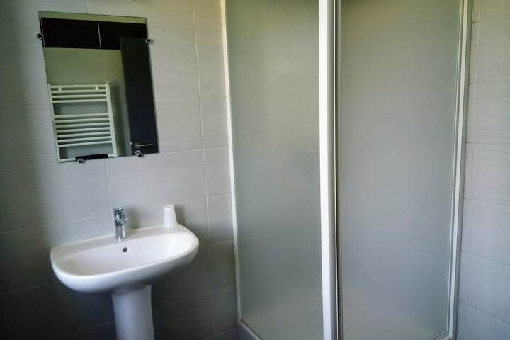 Room 21 of 48