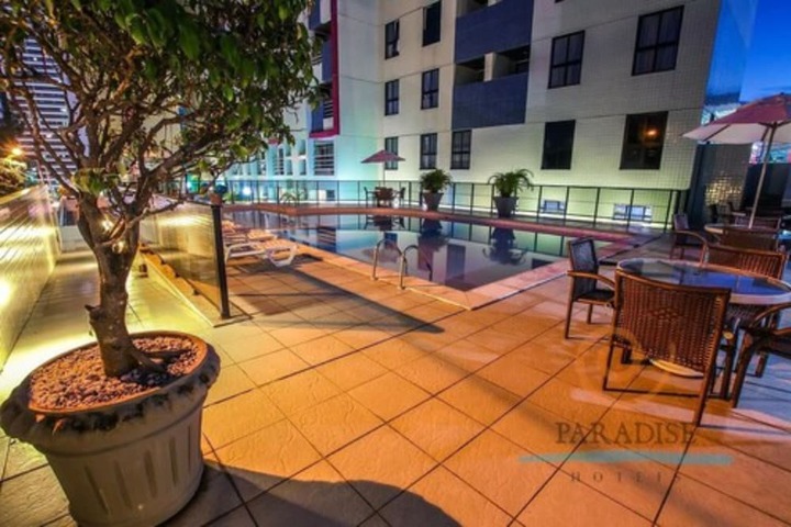 Pool Hotel