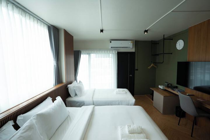 Room 40 of 96