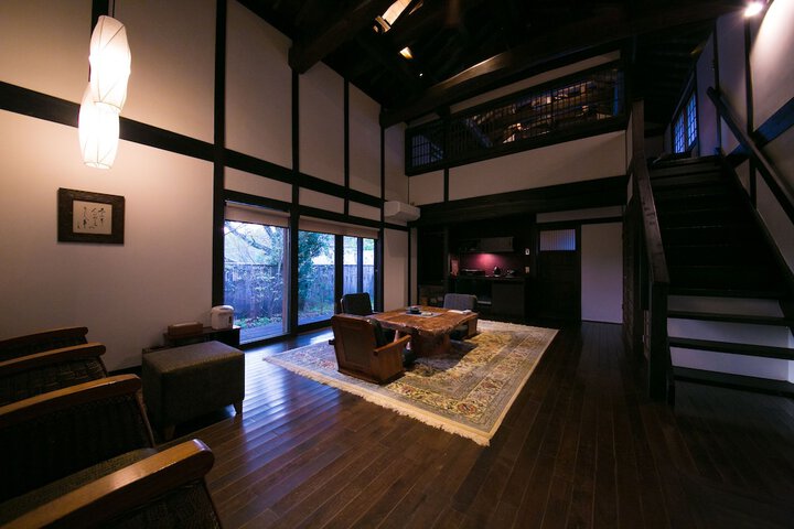 Room 28 of 86