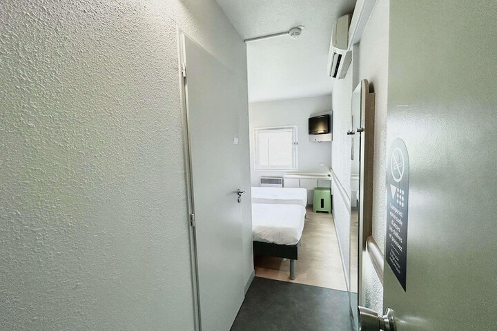 Room 14 of 44