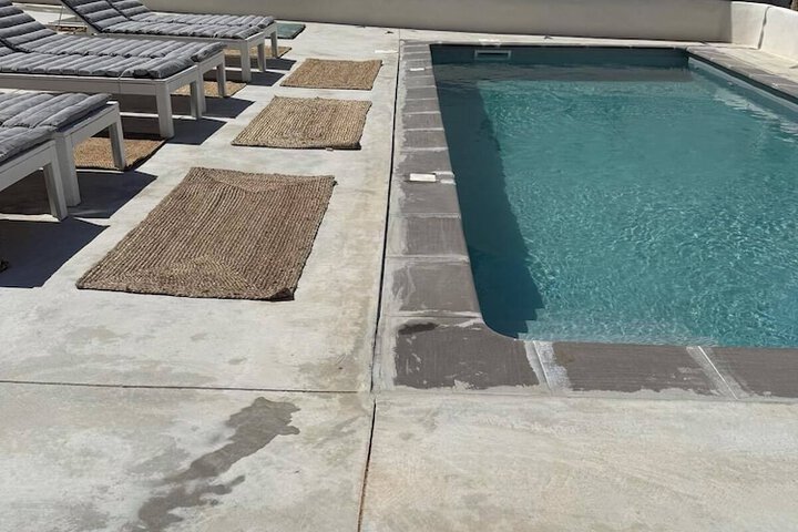 Pool 12 of 24