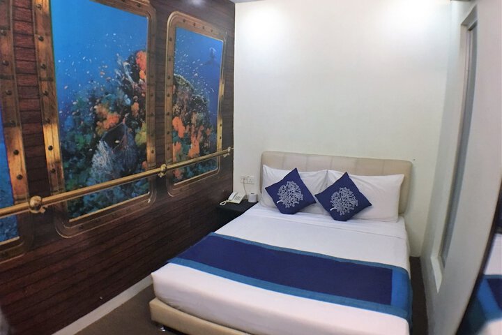 Room 14 of 48