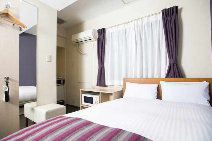 Room 9 of 25