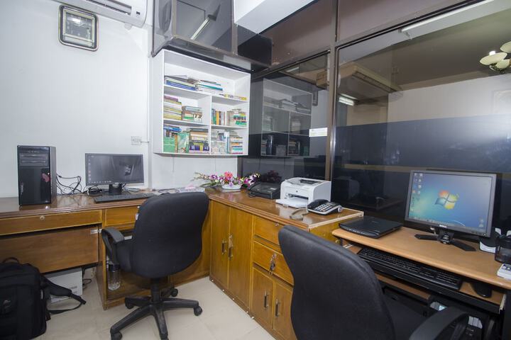 Business Center 65 of 71