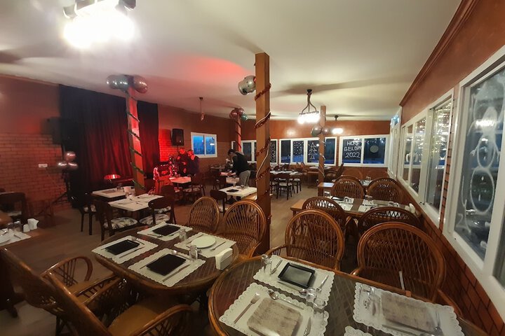 Dining 54 of 73
