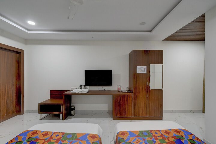 Room 15 of 34