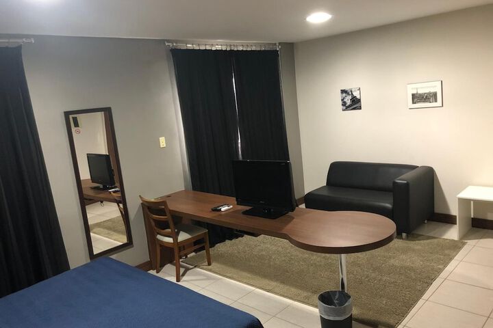 Room 13 of 24