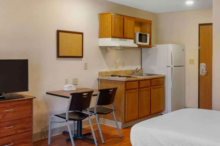 Studio with Double Bed (12 of 16)