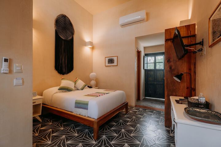 Room 10 of 39