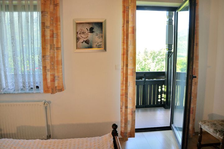 Room 26 of 80