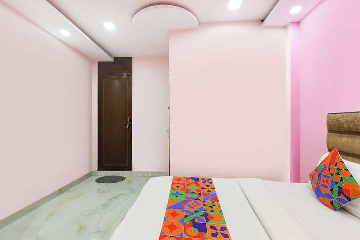 Room 28 of 34
