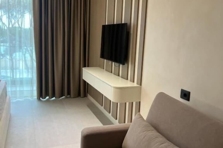 Room 30 of 41