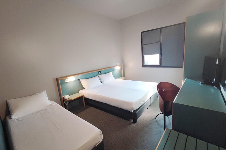 Room 19 of 47