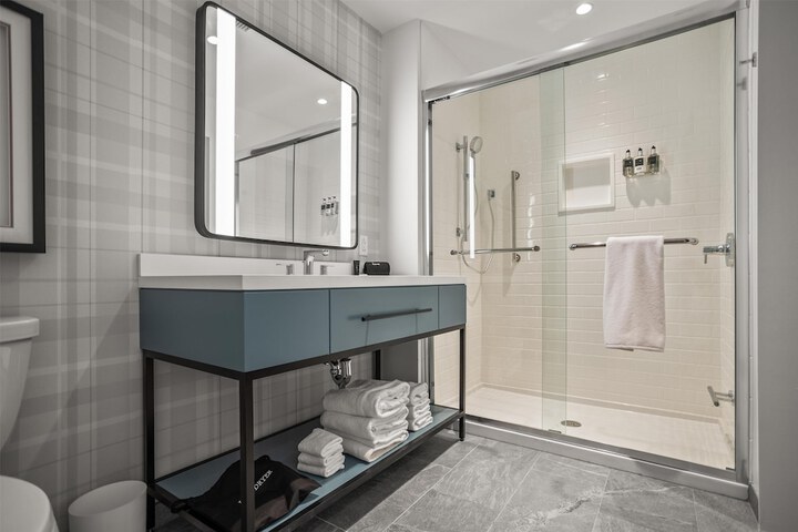 Bathroom shower
