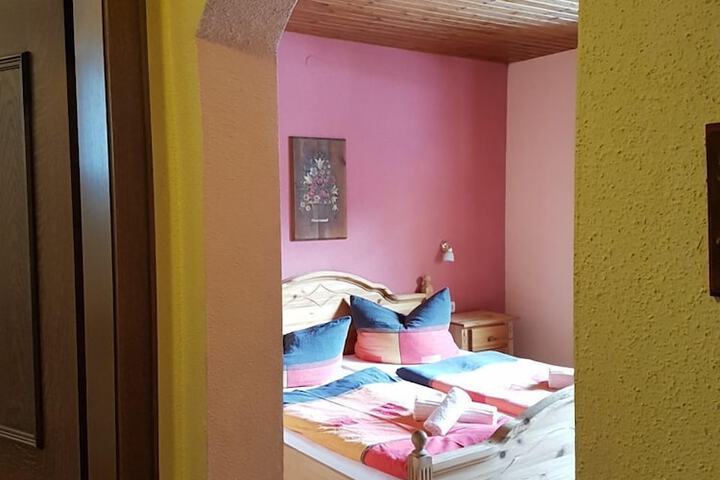 Room 5 of 28