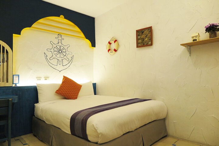 Room 15 of 46