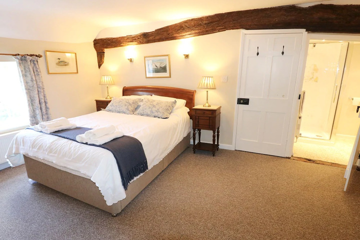 Room 3 of 8