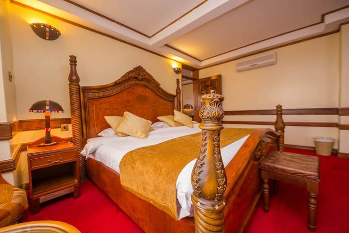Room 48 of 174