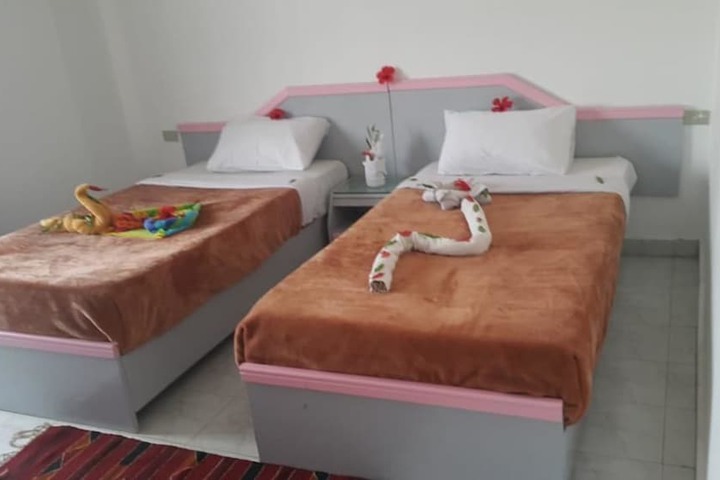 Room 5 of 17