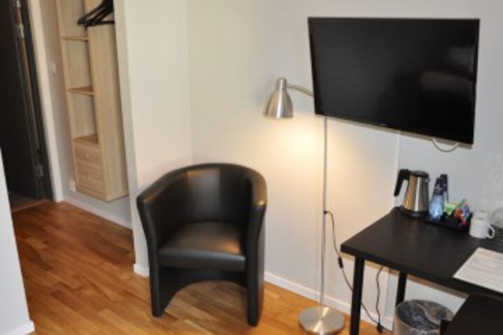 Room 10 of 35