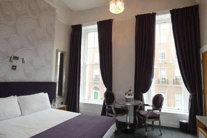 Room 10 of 41