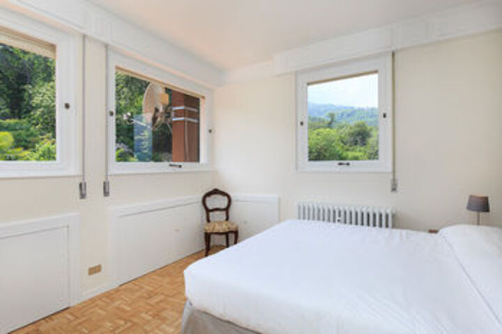 Room 250 of 450