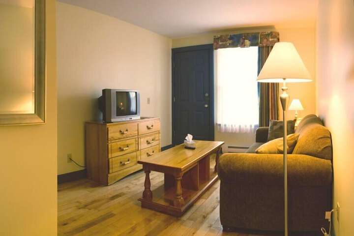 Room 9 of 15