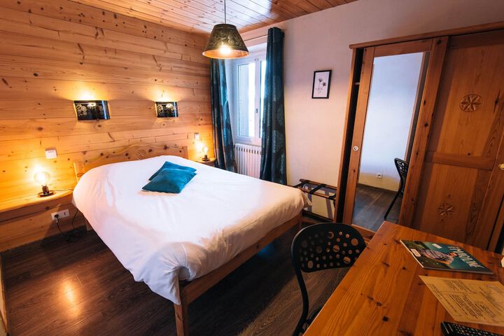 Room 4 of 62