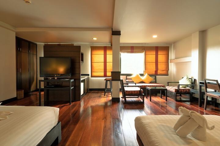 Room 19 of 123
