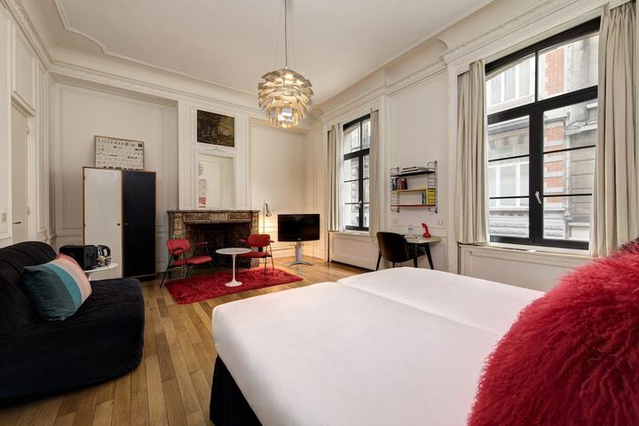 Room 33 of 63