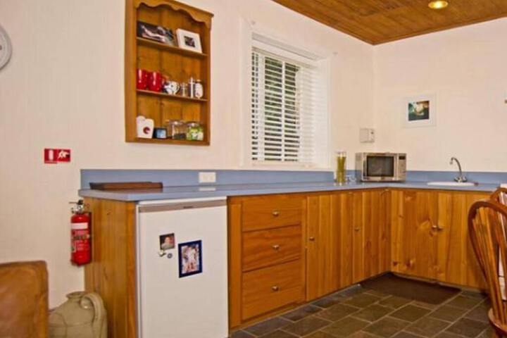Photo 8