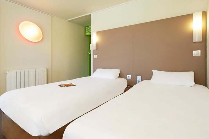Room 6 of 36