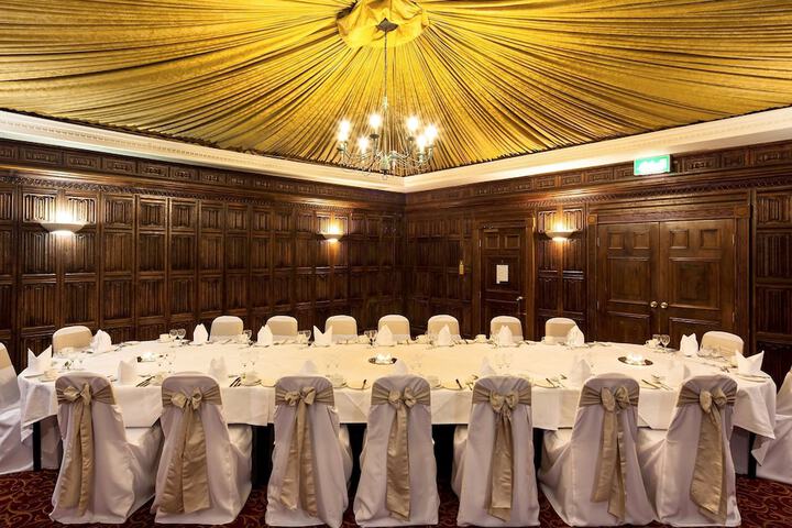 Mercure York Fairfield Manor Hotel York | Bookonline.com