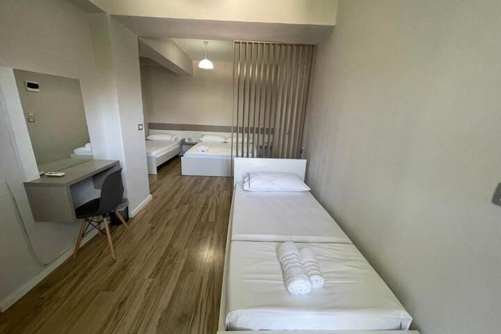 Room 16 of 39