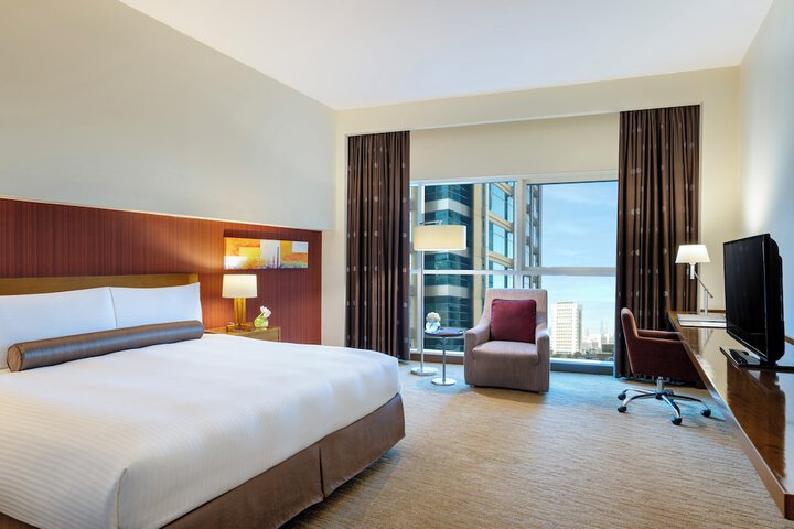 Room 52 of 178