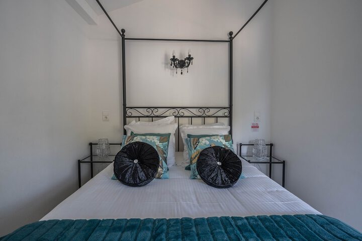 Room 12 of 69